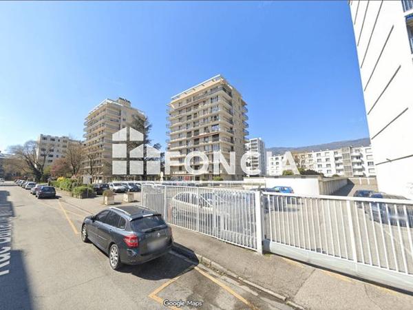 Location Parking - 10 RUE BARRAL DE MONTFERRAT Grenoble 38100