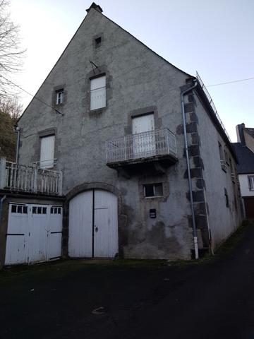 Très grande maison de village