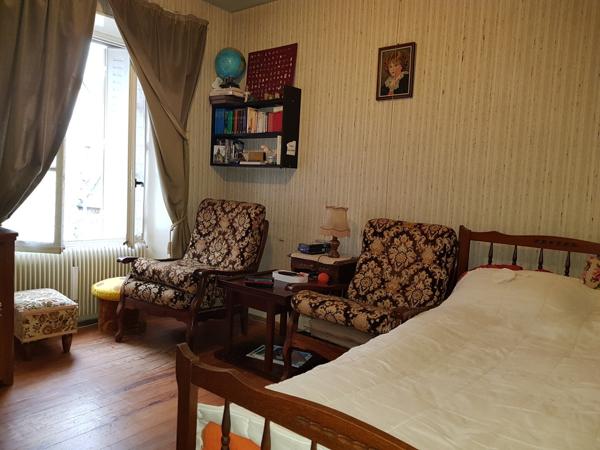 Très grande maison de village