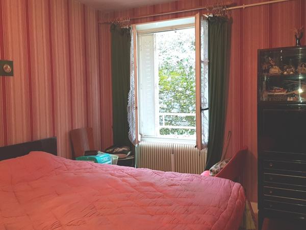 Très grande maison de village