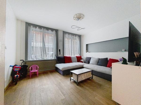 Large maison 5 chambres, terrasse et parking ARMENTIERES