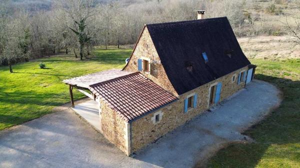 Maison contemporaine - Le bugue Maison perigordine en pierres dans bel environnement et terrain de 5183m2