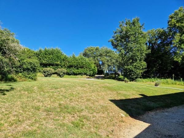 Maison contemporaine - Le bugue Maison perigordine en pierres dans bel environnement et terrain de 5183m2
