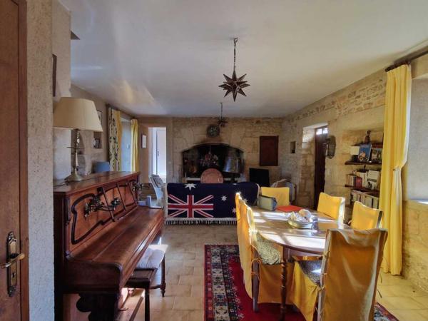 Maison ancienne - Les eyzies Charmante maison ancienne au cœur du Périgord Noir