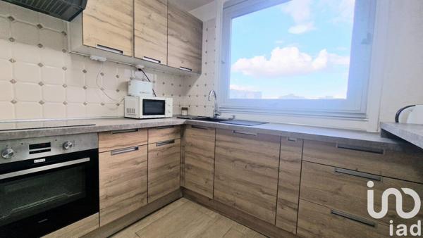 Appartement 3 pièces de 62 m² à Courbevoie (92400)