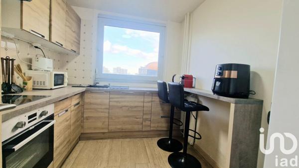 Appartement 3 pièces de 62 m² à Courbevoie (92400)