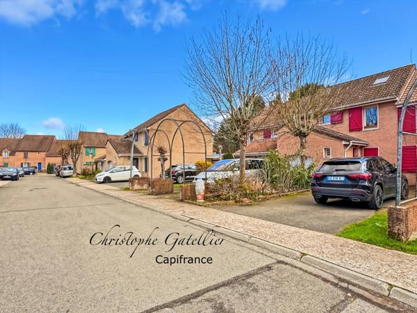 Maison 5 pièces, 4 chambre et bureau - jardin, garage, résidence sécurisée
