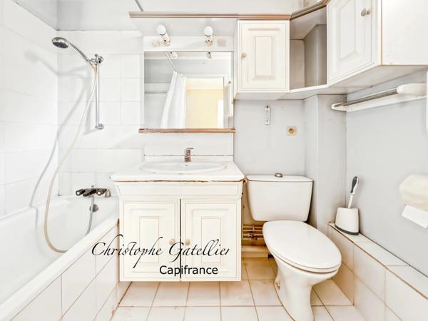 Maison 5 pièces, 4 chambre et bureau - jardin, garage, résidence sécurisée