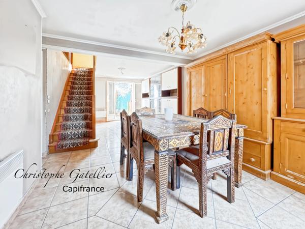 Maison 5 pièces, 4 chambre et bureau - jardin, garage, résidence sécurisée