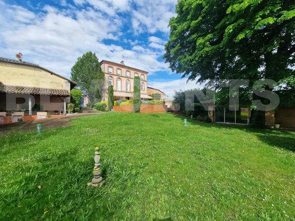 Une demeure rare où élégance, confort et potentiel s’unissent — Castelsarrasin centre