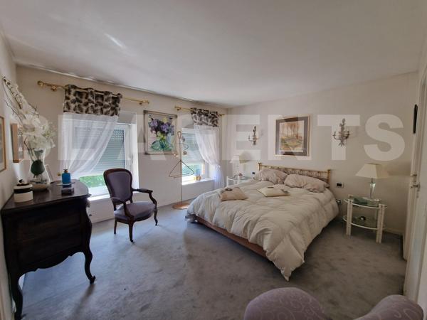 Une demeure rare où élégance, confort et potentiel s’unissent — Castelsarrasin centre