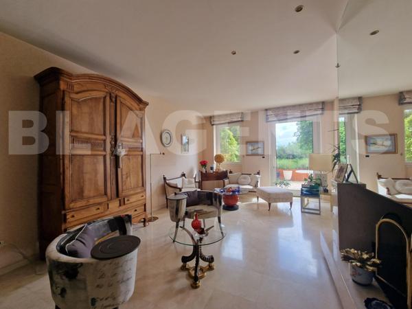 Une demeure rare où élégance, confort et potentiel s’unissent — Castelsarrasin centre