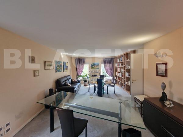 Une demeure rare où élégance, confort et potentiel s’unissent — Castelsarrasin centre