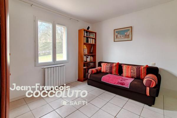Maison de campagne avec piscine et parc arboré