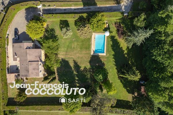 Maison de campagne avec piscine et parc arboré