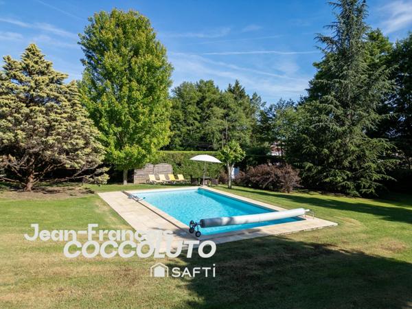Maison de campagne avec piscine et parc arboré