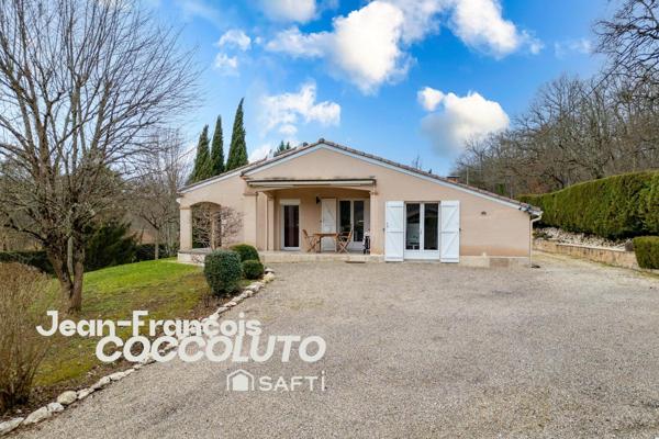 Maison de campagne avec piscine et parc arboré