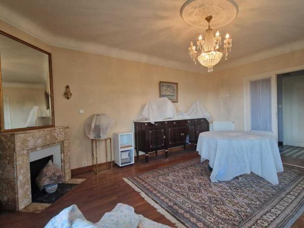 Maison ancienne - Le bugue Maison en pierres proche des commerces du Bugue sur terrain de 3522m2 constructibles