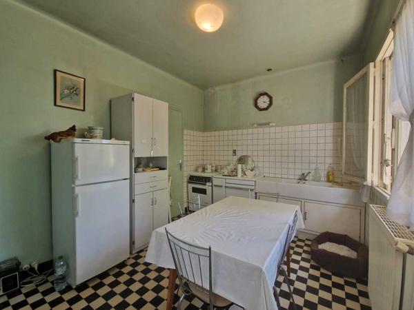 Maison ancienne - Le bugue Maison en pierres proche des commerces du Bugue sur terrain de 3522m2 constructibles