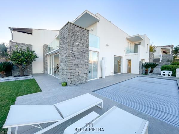 Agde (34300) A vendre : Marina d’exception entièrement rénovée