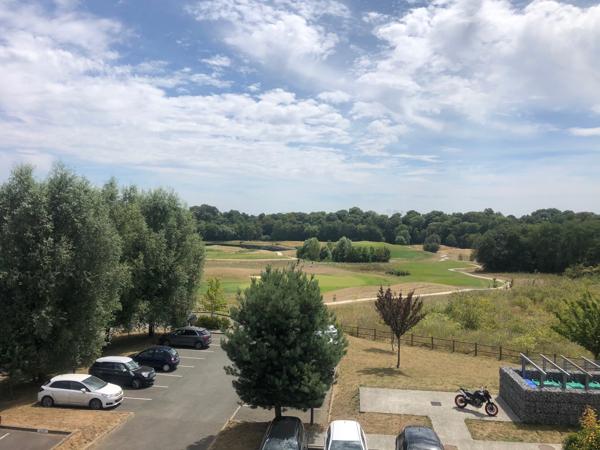 Bureaux à louer à Roissy avec archives en sous-sol et certification BREEAM