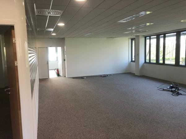 Bureaux à louer à Roissy avec archives en sous-sol et certification BREEAM