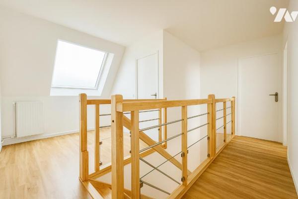 DUPLEX RÉNOVÉ – DERNIER ÉTAGE – 4 CHAMBRES – BALCONS – PARKING – TOURS (LES FONTAINES)