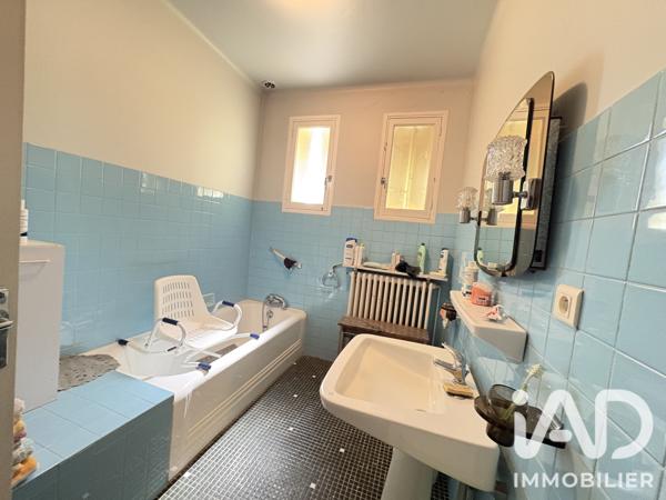 Maison à vendre 7 pièces 137 m² Saint-Sernin