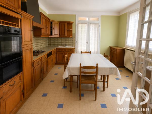 Maison à vendre 7 pièces 137 m² Saint-Sernin