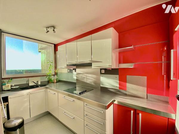 RENNES COLOMBIER - Appartement type 5 dernier étage avec ascenseur