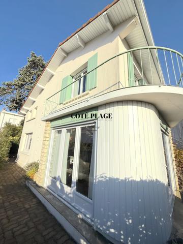 Royan (17200) FONCILLON - LE CHAY - MAISON DE VILLE ANNEE 50 - 5 PCS - 4 CHS - GARAGE- AU PRIX DE 499 000 € FAI