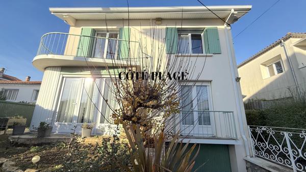 Royan (17200) FONCILLON - LE CHAY - MAISON DE VILLE ANNEE 50 - 5 PCS - 4 CHS - GARAGE- AU PRIX DE 499 000 € FAI