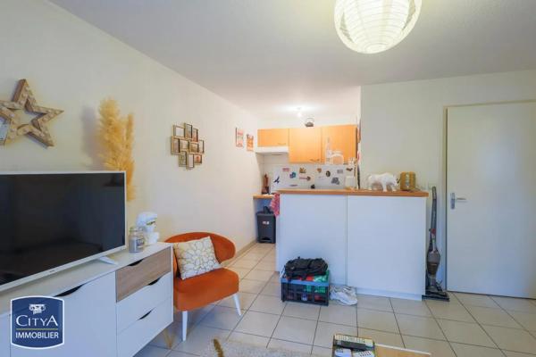 Appartement à louer 2 pièces 34.8m² Castelsarrasin (82100)