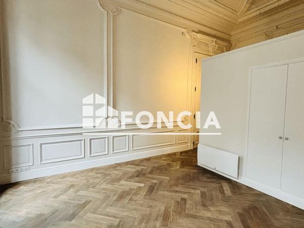 Location Studio 36.54 m² - 72 RUE DE LILLE PORTE B05 Tourcoing 59200