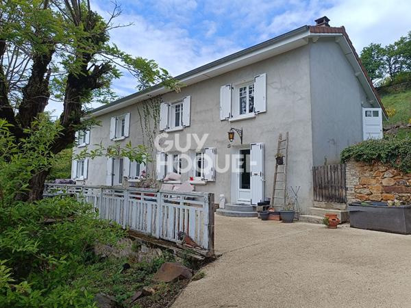 Belle maison avec piscine sur un terrain de plus de 2000 m²