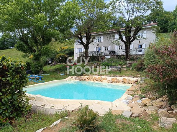 Belle maison avec piscine sur un terrain de plus de 2000 m²