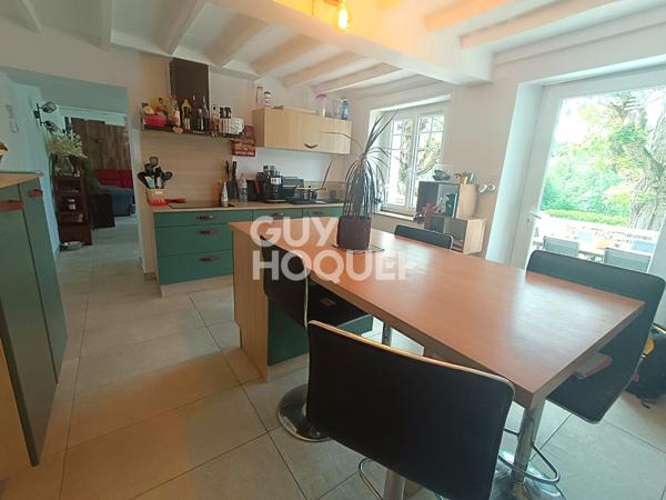 Belle maison avec piscine sur un terrain de plus de 2000 m²