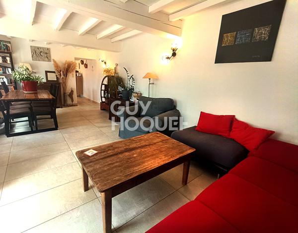 Belle maison avec piscine sur un terrain de plus de 2000 m²