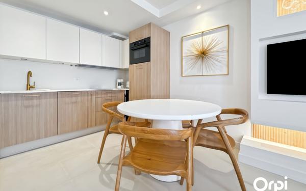 Appartement à vendre    3 pièces • 56 m2 Saint-Tropez