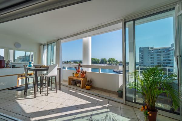 Appartement en résidence avec vue sur les canaux