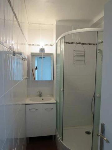 Location                                                      Appartement
                        
                     1 pièces                      27 m2                     à Montpellier
