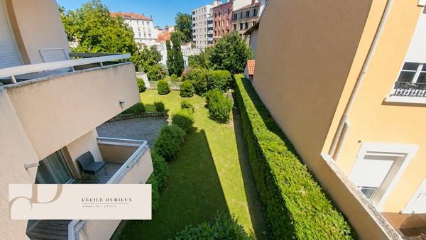 Appartement
         3 pièces
        - 81 m² 310 000 € *