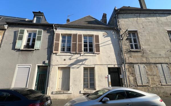 Immeuble à vendre    3 pièces •  Laon