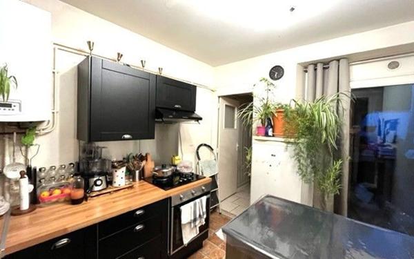 Immeuble à vendre    3 pièces •  Laon