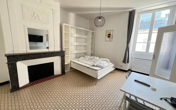 Immeuble à vendre    3 pièces •  Laon