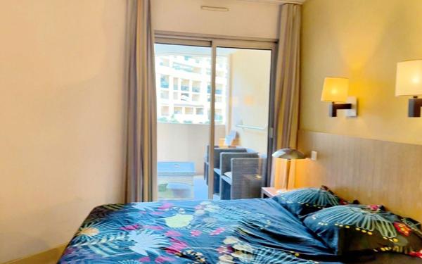 Appartement à vendre    3 pièces • 36 m2 Cannes