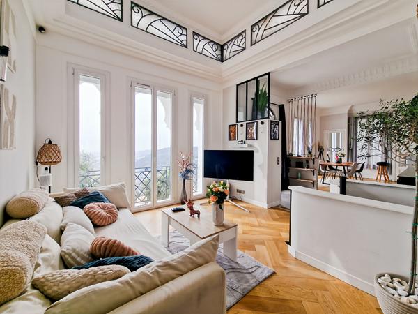 VILLA INDIVIDUELLE DE CARACTÈRE DE TYPE 6 PIÈCES