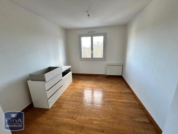 Appartement à louer 4 pièces 77.57m²