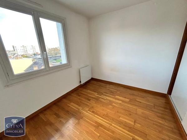 Appartement à louer 4 pièces 77.57m²