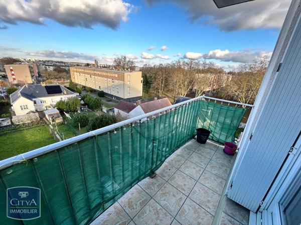 Appartement à louer 4 pièces 77.57m²